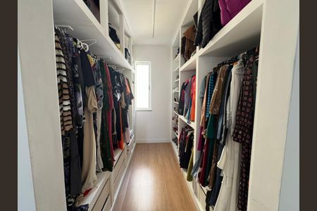 Apartamento à venda com 205m², 3 quartos e 1 vaga