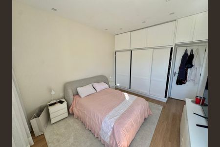 Apartamento à venda com 205m², 3 quartos e 1 vaga