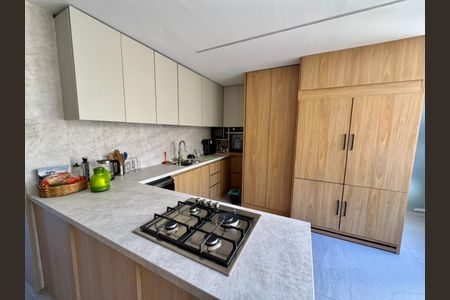 Apartamento à venda com 205m², 3 quartos e 1 vaga