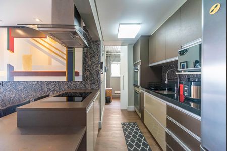 Apartamento à venda com 77m², 2 quartos e 2 vagasCozinha 