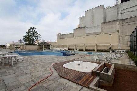 Apartamento à venda com 77m², 2 quartos e 2 vagasÁrea comum - Piscina