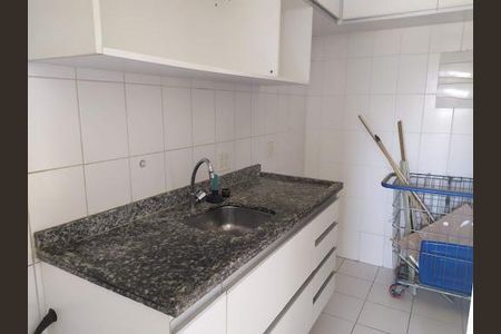 Apartamento à venda com 2 quartos, 59m² em Jardim Tupanci, Barueri