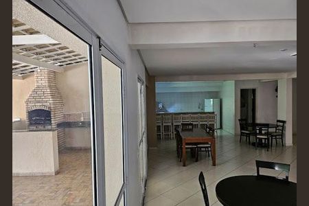 Apartamento à venda com 2 quartos, 59m² em Jardim Tupanci, Barueri