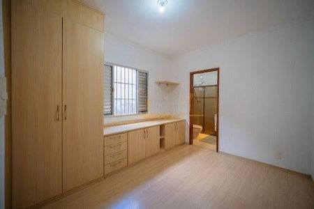 Casa à venda com 4 quartos, 251m² em Jaguaribe, Osasco