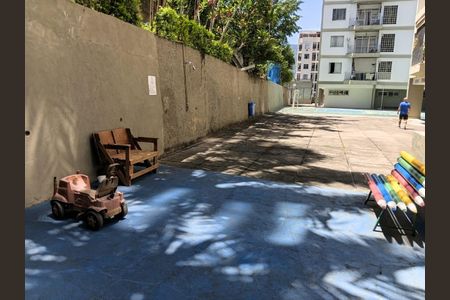 Apartamento à venda com 61m², 1 quarto e 1 vaga