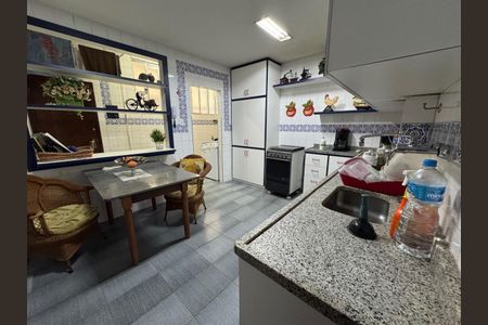 Apartamento à venda com 171m², 3 quartos e sem vaga