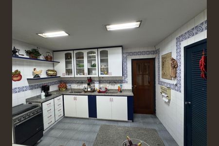 Apartamento à venda com 171m², 3 quartos e sem vaga