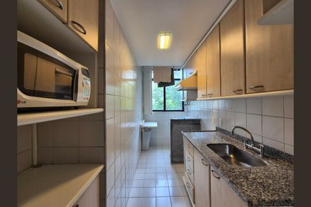 Apartamento para alugar com 80m², 2 quartos e 1 vagaCozinha 