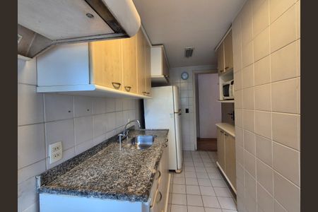 Apartamento para alugar com 80m², 2 quartos e 1 vagaCozinha 