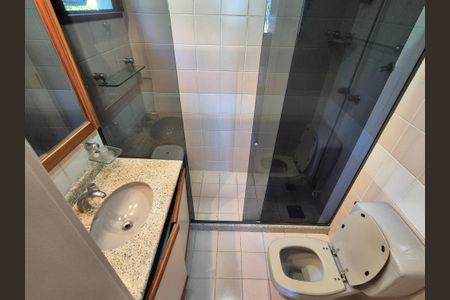 Apartamento para alugar com 80m², 2 quartos e 1 vaga Apartamento para alugar com 80m², 2 quartos e 1 vagaBanheiro da Suíte