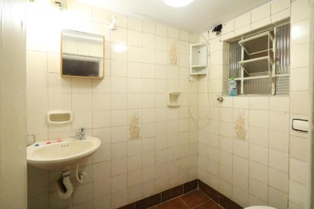 Casa à venda com 372m², 2 quartos e 2 vagas Casa à venda com 372m², 2 quartos e 2 vagasCasa 02