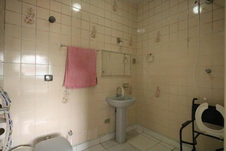 Casa à venda com 372m², 2 quartos e 2 vagas Casa à venda com 372m², 2 quartos e 2 vagasCasa 02