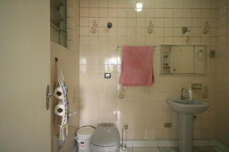 Casa à venda com 372m², 2 quartos e 2 vagas Casa à venda com 372m², 2 quartos e 2 vagasCasa 02