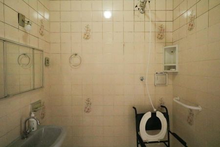 Casa à venda com 372m², 2 quartos e 2 vagas Casa à venda com 372m², 2 quartos e 2 vagasCasa 02