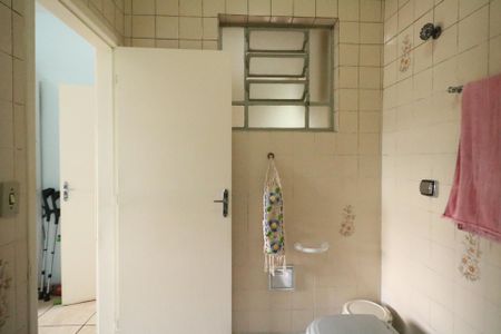 Casa à venda com 372m², 2 quartos e 2 vagas Casa à venda com 372m², 2 quartos e 2 vagasCasa 02