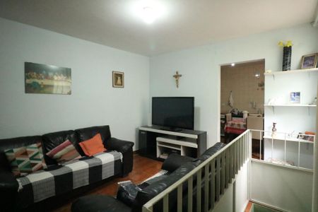 Casa à venda com 372m², 2 quartos e 2 vagas Casa à venda com 372m², 2 quartos e 2 vagasCasa 02