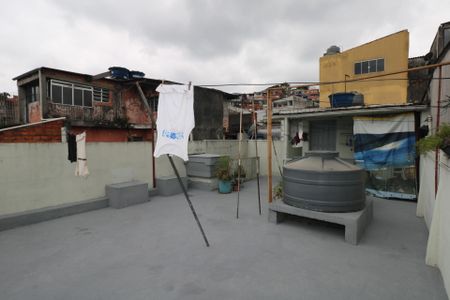 Casa à venda com 372m², 2 quartos e 2 vagas Casa à venda com 372m², 2 quartos e 2 vagasTerraço