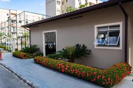 Apartamento para alugar com 48m², 2 quartos e 1 vaga Apartamento para alugar com 48m², 2 quartos e 1 vagaÁrea comum - Salão de festas