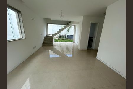 Casa à venda com 4 quartos, 124m² em Freguesia (Jacarepaguá), Rio de Janeiro
