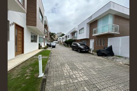 Casa à venda com 124m², 4 quartos e 2 vagas