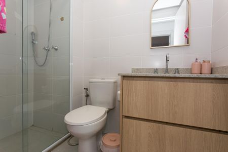 Apartamento à venda com 65m², 2 quartos e 1 vagaBanheiro Social