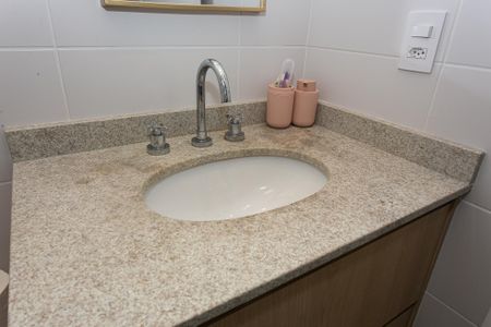 Apartamento à venda com 65m², 2 quartos e 1 vagaBanheiro Social