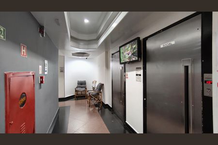 Apartamento para alugar com 34m², 1 quarto e 1 vagaElevadores