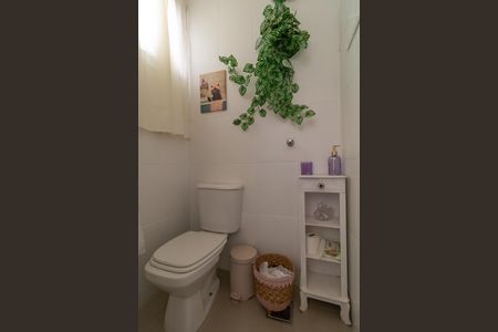 Apartamento para alugar com 83m², 3 quartos e 1 vaga Apartamento para alugar com 83m², 3 quartos e 1 vagaBanheiro de Serviço