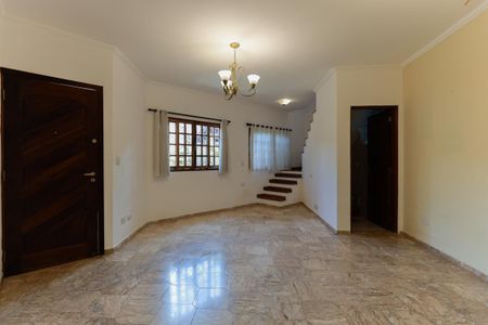 Casa para alugar com 160m², 2 quartos e 2 vagas Casa para alugar com 160m², 2 quartos e 2 vagasSala