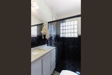 Casa para alugar com 160m², 2 quartos e 2 vagas Casa para alugar com 160m², 2 quartos e 2 vagasBanheiro