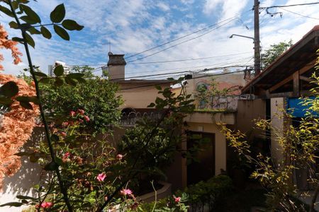 Casa para alugar com 160m², 2 quartos e 2 vagas Casa para alugar com 160m², 2 quartos e 2 vagasVista da sala