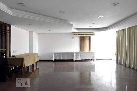 Apartamento para alugar com 34m², 1 quarto e 1 vagaSalão de Festas