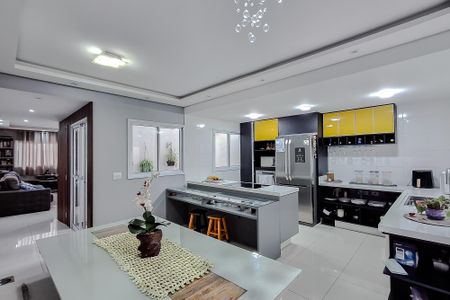 Casa para alugar com 200m², 3 quartos e 5 vagasCozinha