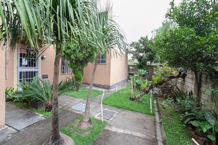 Apartamento para alugar com 45m², 2 quartos e 1 vaga Apartamento para alugar com 45m², 2 quartos e 1 vagaEntrada