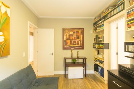 Apartamento para alugar com 164m², 3 quartos e 3 vagas Apartamento para alugar com 164m², 3 quartos e 3 vagasEscritório