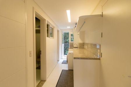 Apartamento para alugar com 164m², 3 quartos e 3 vagas Apartamento para alugar com 164m², 3 quartos e 3 vagasÁrea de Serviço