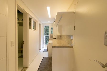 Apartamento para alugar com 164m², 3 quartos e 3 vagas Apartamento para alugar com 164m², 3 quartos e 3 vagasÁrea de Serviço