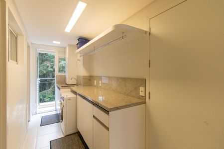 Apartamento para alugar com 164m², 3 quartos e 3 vagas Apartamento para alugar com 164m², 3 quartos e 3 vagasÁrea de Serviço