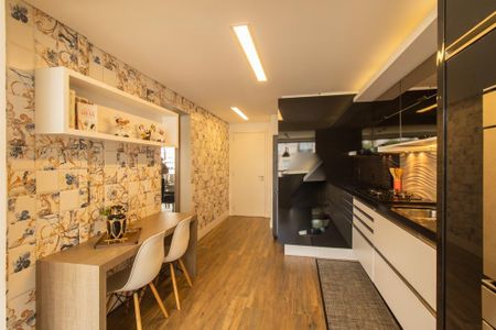 Apartamento para alugar com 164m², 3 quartos e 3 vagas Apartamento para alugar com 164m², 3 quartos e 3 vagasCozinha