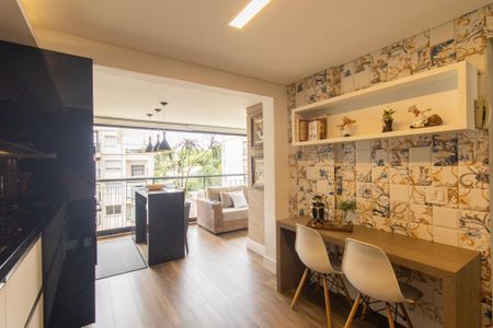 Apartamento para alugar com 164m², 3 quartos e 3 vagas Apartamento para alugar com 164m², 3 quartos e 3 vagasCozinha