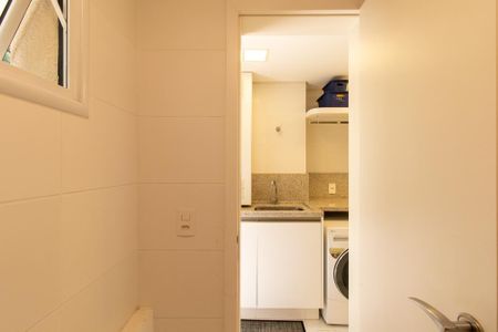 Apartamento para alugar com 164m², 3 quartos e 3 vagas Apartamento para alugar com 164m², 3 quartos e 3 vagasÁrea de Serviço