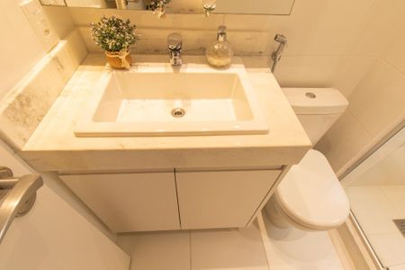 Apartamento para alugar com 164m², 3 quartos e 3 vagas Apartamento para alugar com 164m², 3 quartos e 3 vagasBanheiro da Suite 1