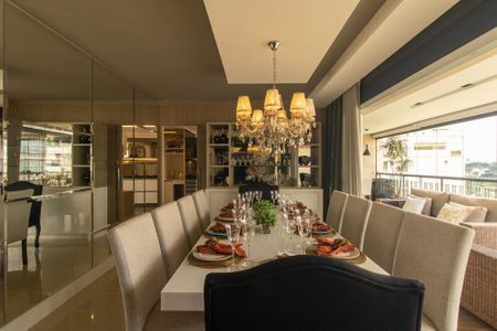 Apartamento para alugar com 164m², 3 quartos e 3 vagas Apartamento para alugar com 164m², 3 quartos e 3 vagasSala de Jantar