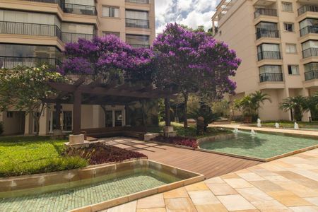 Apartamento para alugar com 164m², 3 quartos e 3 vagas Apartamento para alugar com 164m², 3 quartos e 3 vagasÁrea externa