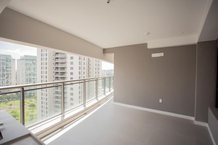 Apartamento à venda com 136m², 3 quartos e 2 vagasVARANDA DA SALA