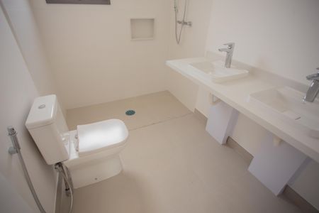 Apartamento à venda com 136m², 3 quartos e 2 vagasBANHEIRO DA SUÍTE 1