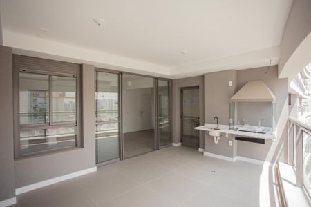 Apartamento à venda com 136m², 3 quartos e 2 vagasVARANDA DA SALA