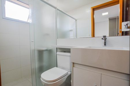Apartamento à venda com 97m², 3 quartos e 2 vagas Apartamento à venda com 97m², 3 quartos e 2 vagasBanheiro da Suíte