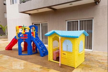 Apartamento à venda com 97m², 3 quartos e 2 vagas Apartamento à venda com 97m², 3 quartos e 2 vagasÁrea comum - Playground