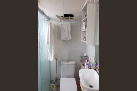 Apartamento à venda com 74m², 3 quartos e 1 vagaBanheiro da Suíte 2